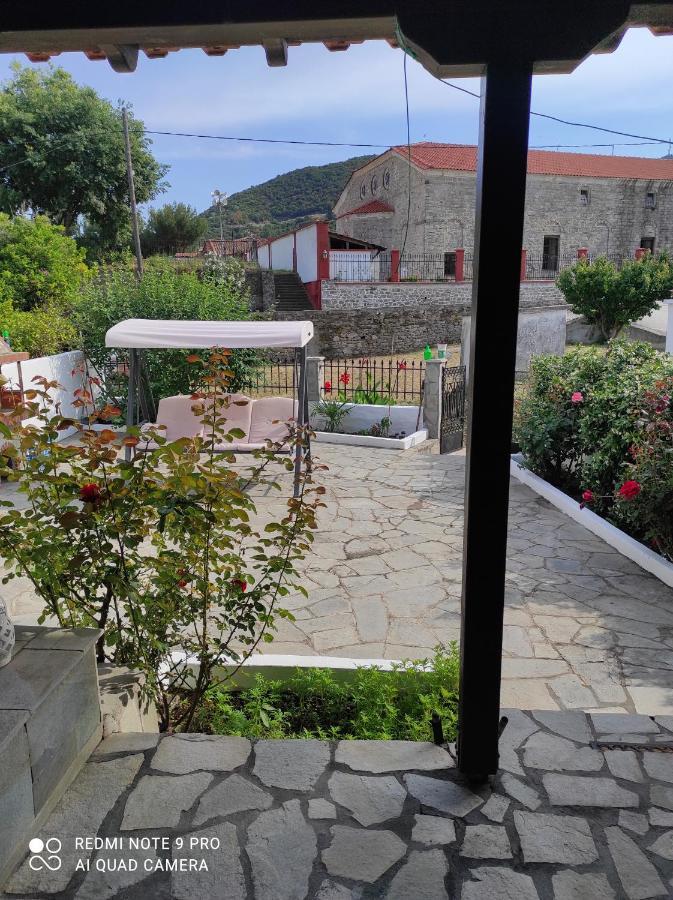 Вилла Detached House In Sykia Экстерьер фото